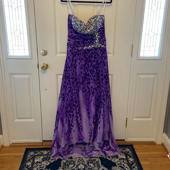 Purple Embellished strapless leopard print Dress with slit - Picture 2 of 6